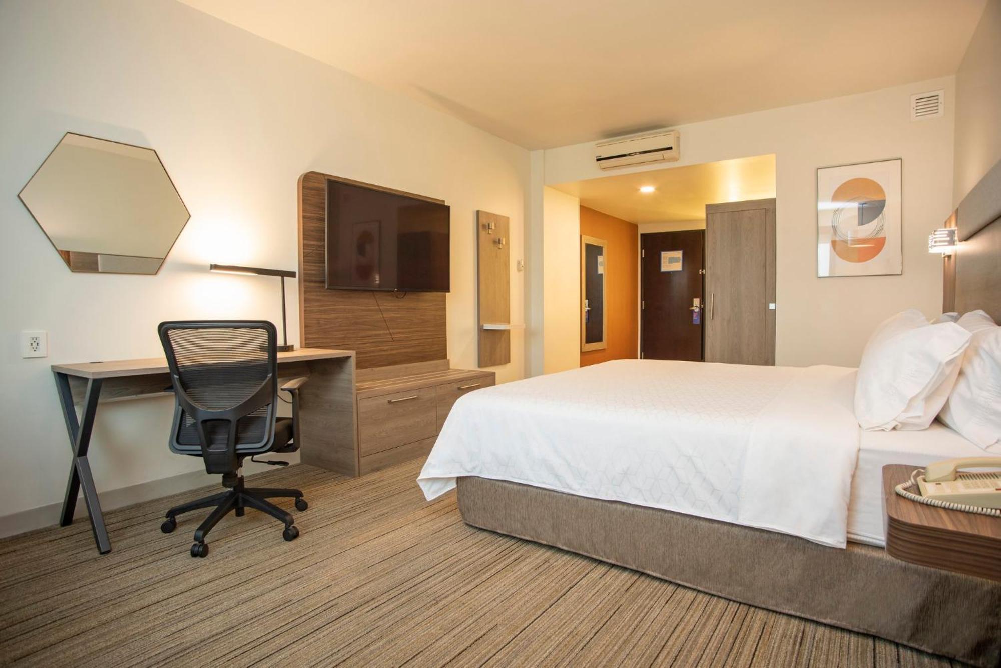 Holiday Inn Express Guadalajara Iteso By Ihg Сапопан Экстерьер фото