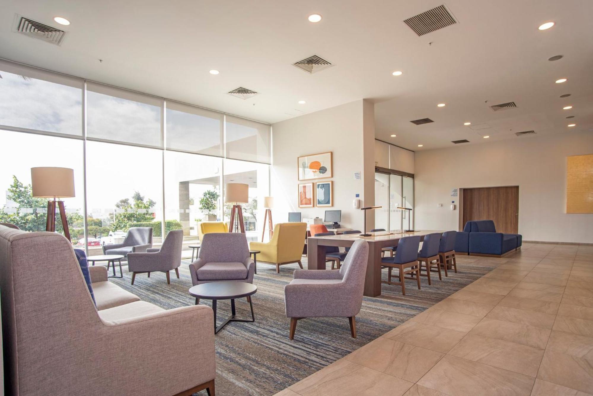 Holiday Inn Express Guadalajara Iteso By Ihg Сапопан Экстерьер фото