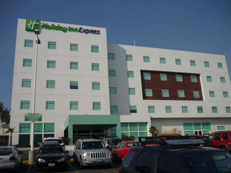 Holiday Inn Express Guadalajara Iteso By Ihg Сапопан Экстерьер фото